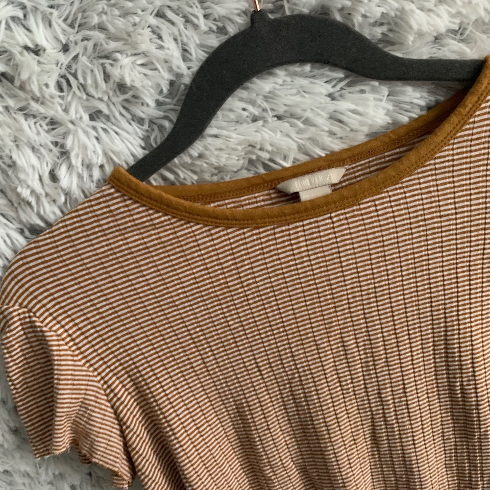 Forever 21 — Mustard Yellow Crop-Top